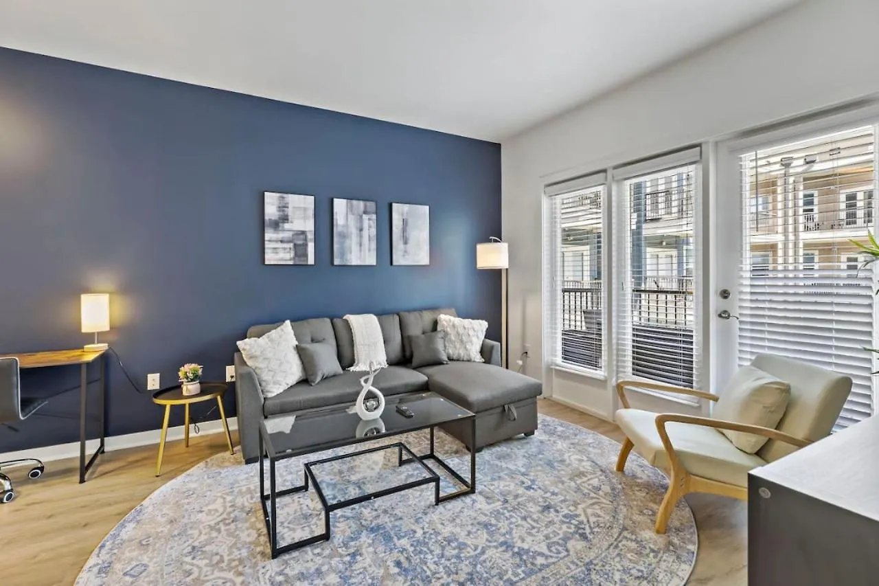Beautiful 1Bd - 5Min Dt, Gym, Parking, W-D - Sleeps 6 Apartment Charlotte