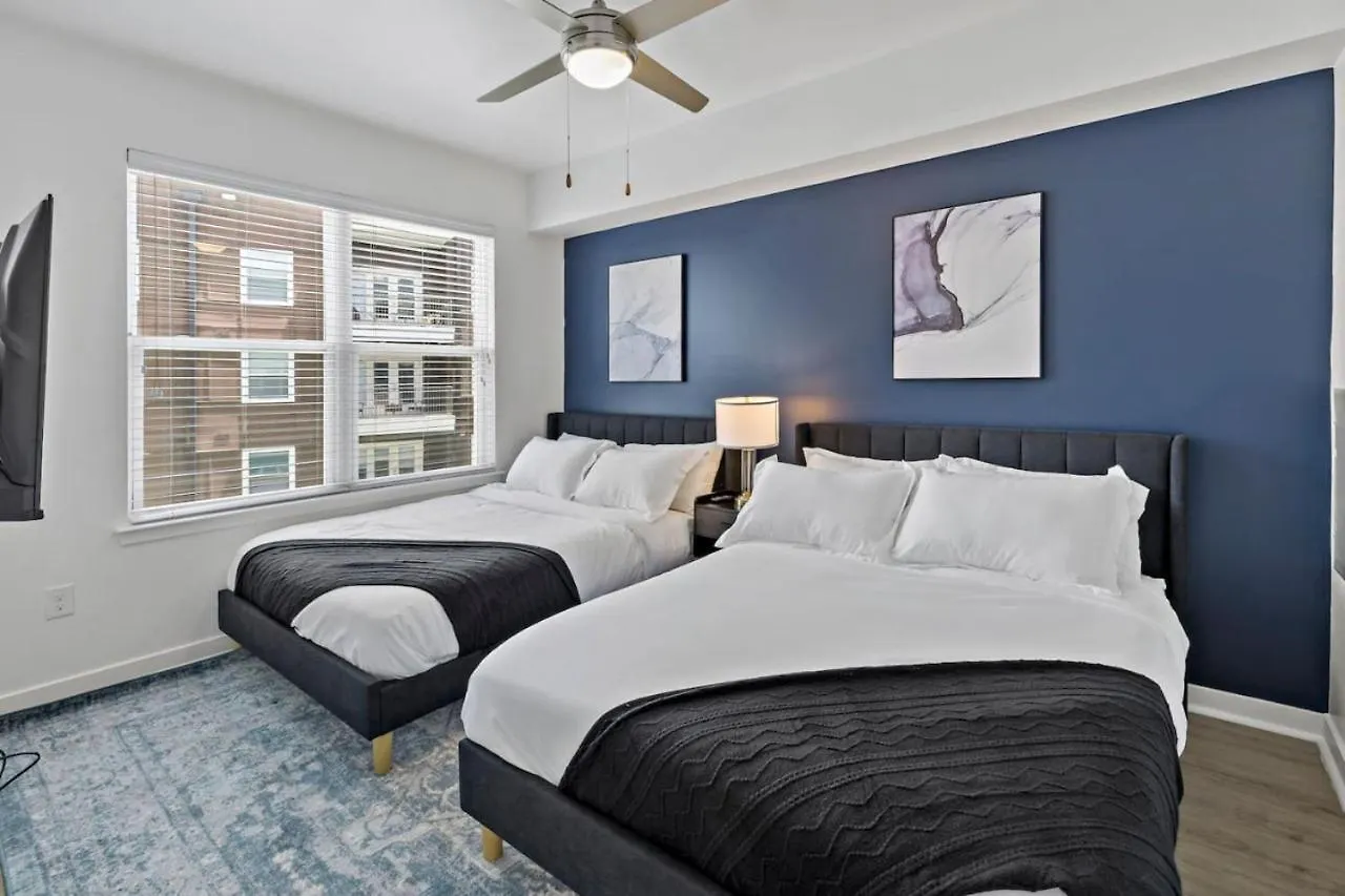 Beautiful 1Bd - 5Min Dt, Gym, Parking, W-D - Sleeps 6 Apartment Charlotte